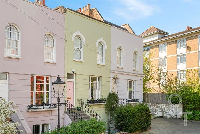 2 Bedroom Maisonette To Rent In St Ann's Gardens, Chalk Farm, NW5