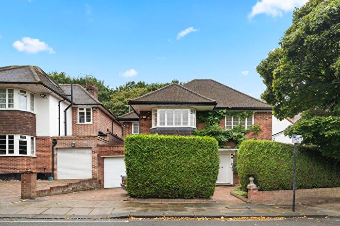 5 Bedroom Detached House For Sale In Chatsworth Road, London, W5
