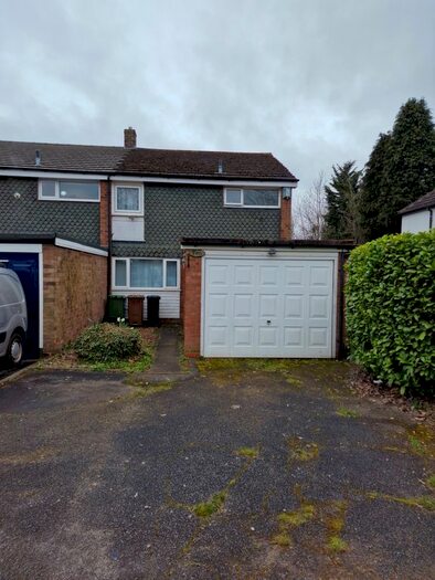 3 Bedroom Semi-Detached House To Rent In Chester Road, Birmingham, B36