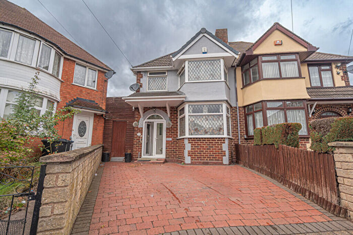 3 Bedroom Semi Detached House For Sale In Langdale Croft, Handsworth, B21