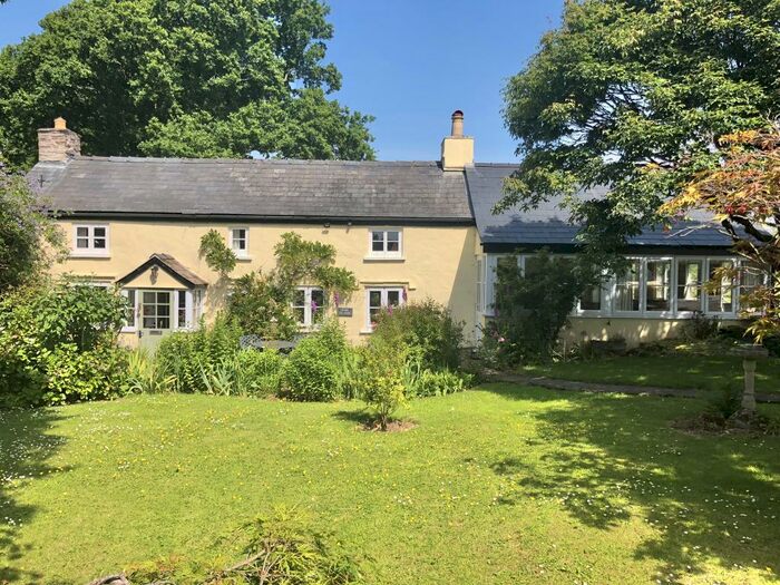 2 Bedroom Cottage For Sale In Clifford, Hay-on-Wye, HR3