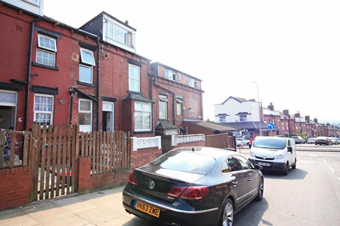 2 Bedroom Terraced House To Rent In Conway View, Leeds, West Yorkshire, LS8