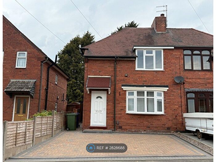 3 Bedroom Semi-Detached House To Rent In Farm Road, Brierley Hill, DY5