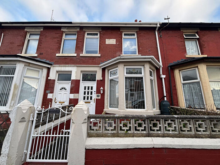 2 Bedroom Terraced House For Sale In Beach Avenue, Cleveleys, FY5