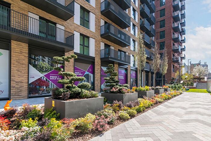 Studio To Rent In , WD24