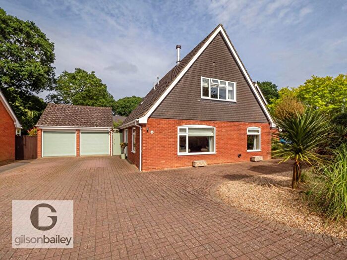 4 Bedroom Chalet For Sale In Warren Green, Salhouse, NR13