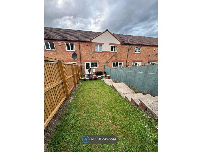 2 Bedroom Terraced House To Rent In Musgrave Rise, Leeds, LS13