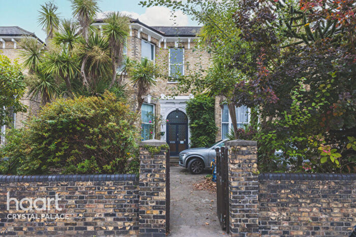 8 Bedroom Detached House For Sale In Anerley Park, London, SE20