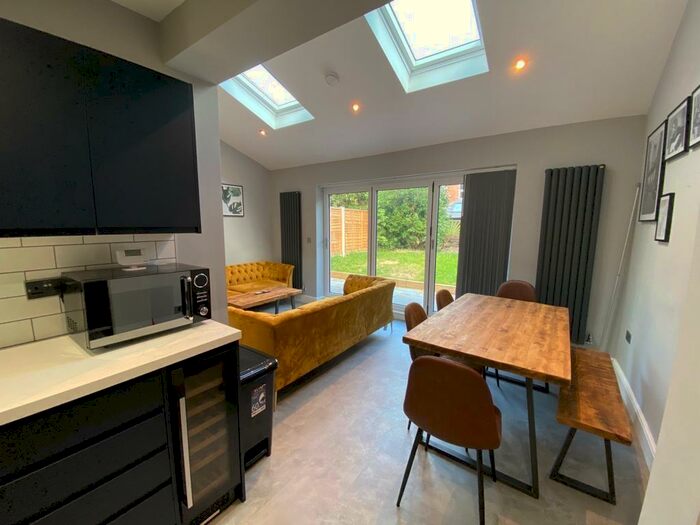 6 Bedroom Terraced House To Rent In Abbey Street, Nottingham, NG7