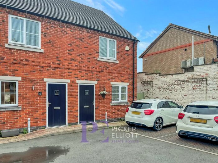 2 Bedroom Semi-Detached House For Sale In Keats Lane, Earl Shilton, LE9