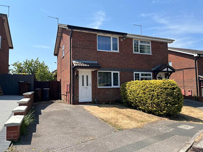 2 Bedroom House To Rent In Ridding Close, NN18