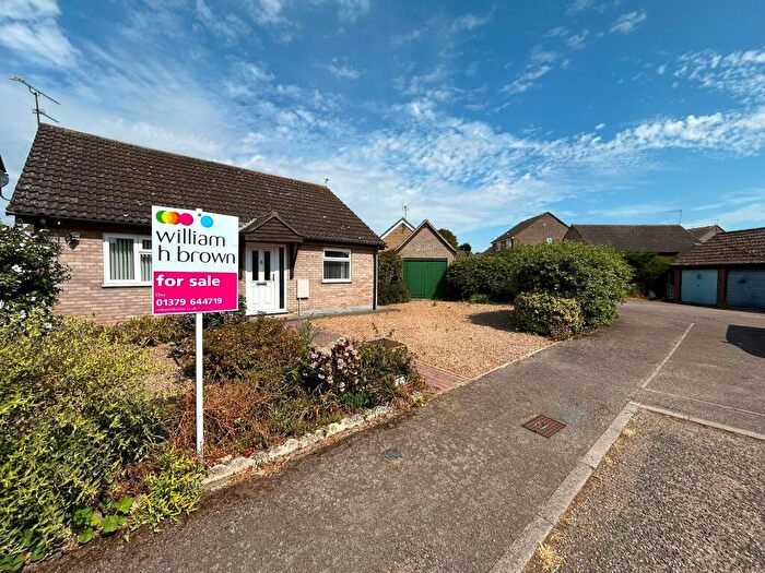 4 Bedroom Detached Bungalow For Sale In Pursehouse Way, Diss, IP22