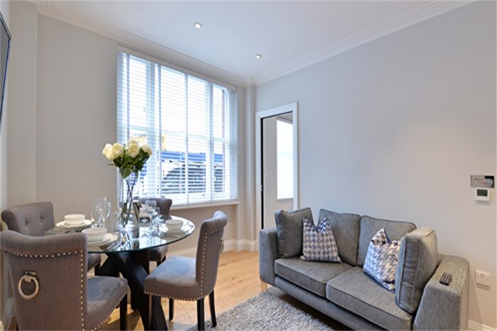 1 Bedroom Flat To Rent In Hill Street, Mayfair, London, W1J