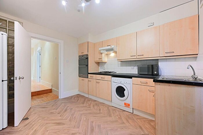 2 Bedroom Flat To Rent In Churchfield Road, London, W3