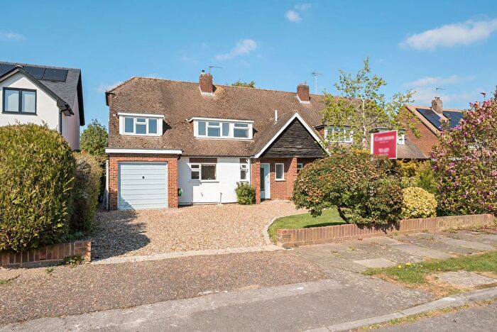 4 Bedroom Detached House To Rent In Wadham Close, Shepperton, TW17