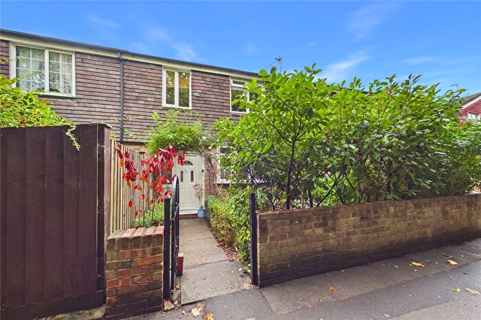 3 Bedroom Terraced House For Sale In Normanton Road, Basingstoke, Hampshire, RG21
