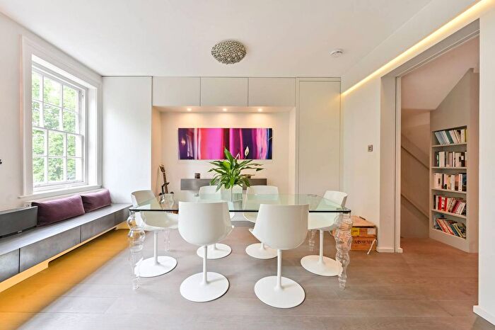 3 Bedroom Flat For Sale In Montagu Square, Marylebone, London, W1H