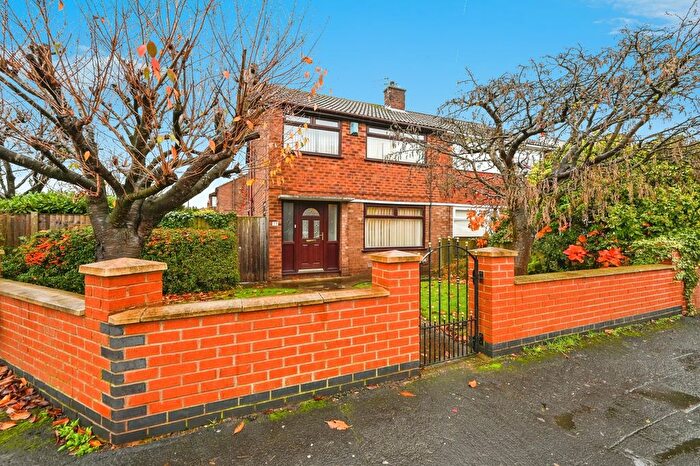3 Bedroom Semi-Detached House For Sale In Arlington Drive, Penketh, Warrington, Cheshire, WA5