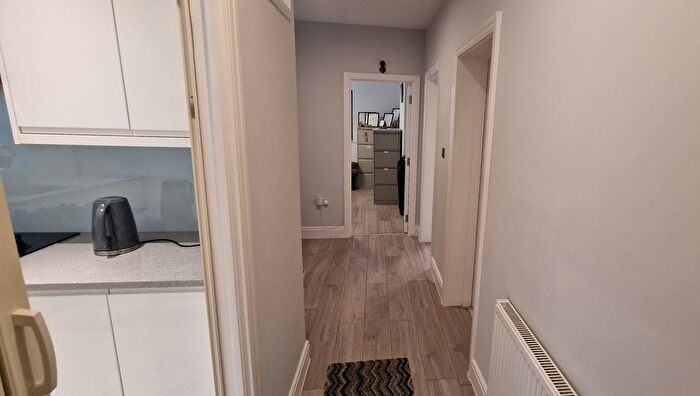 2 Bedroom Flat For Sale In Edgware Court, Edgware, HA8