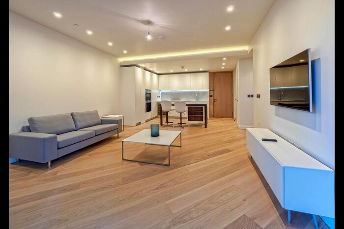 2 Bedroom Flat To Rent In Wood Crescent, London, W12