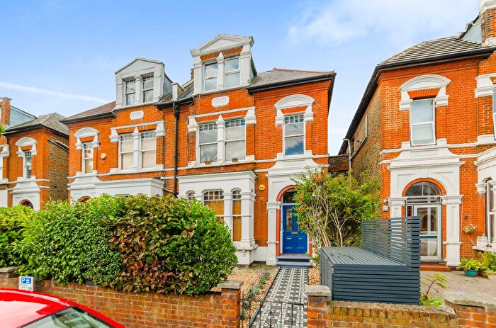 1 Bedroom Flat To Rent In Park Avenue, Bounds Green, London, N22