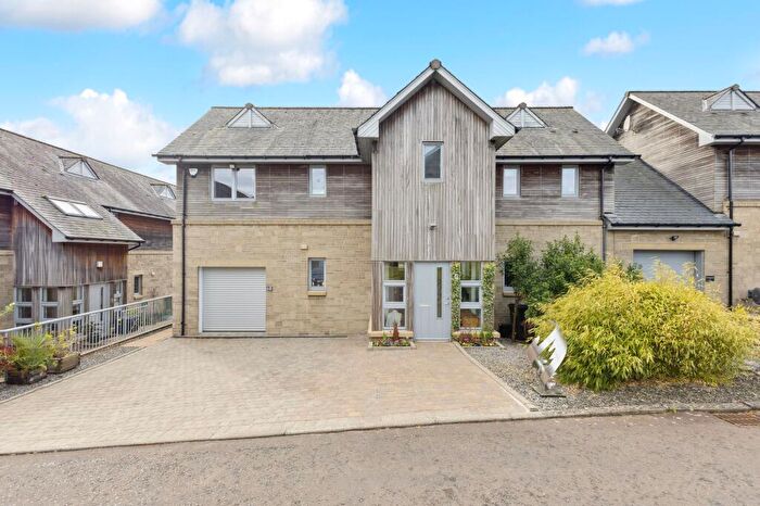 3 Bedroom Link Detached House For Sale In Strathmiglo, Cupar, KY14