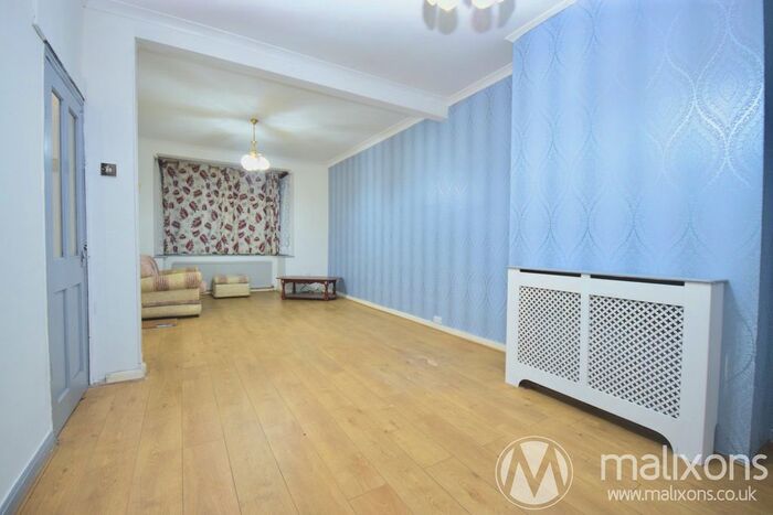 3 Bedroom Terraced House To Rent In Fishponds Road, London, SW17