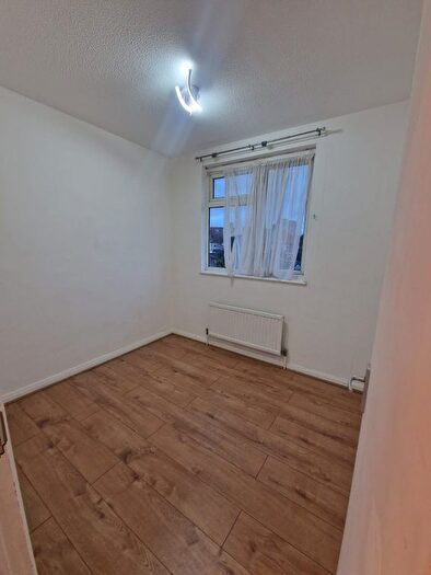 4 Bedroom Terraced House To Rent In Becontree Avenue, Dagenham, RM8