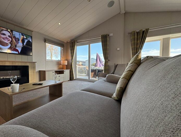 2 Bedroom Lodge For Sale In Two Bed Willerby Everleigh Lodge, Pevensey Bay Holiday Park, Pevensey Bay, Eastbourne, East Sussex, BN24