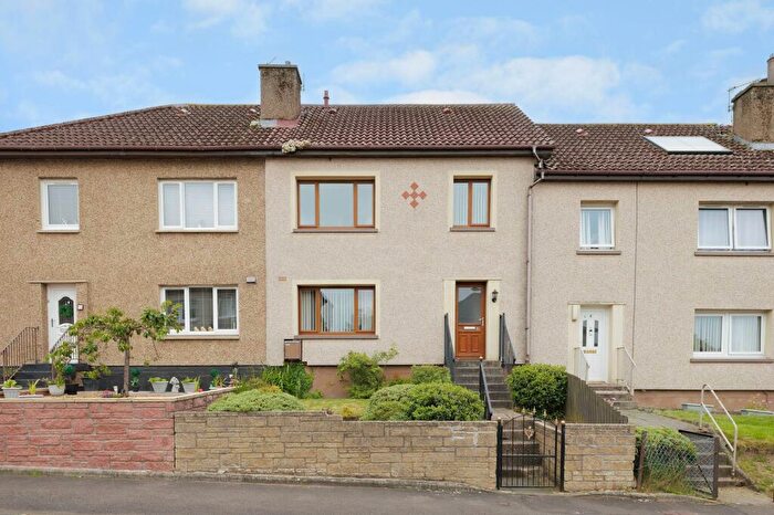 3 Bedroom Terraced House For Sale In Stobie Place, Oakley, KY12