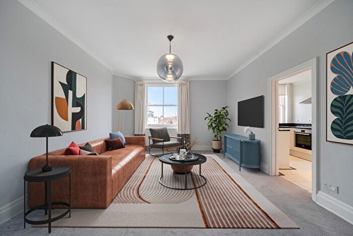 2 Bedroom Flat To Rent In Park Walk, London, SW10