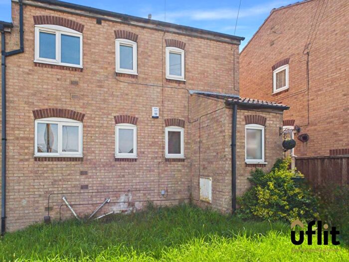 2 Bedroom Maisonette For Sale In Helmsley Close, Swallownest, Sheffield, S26