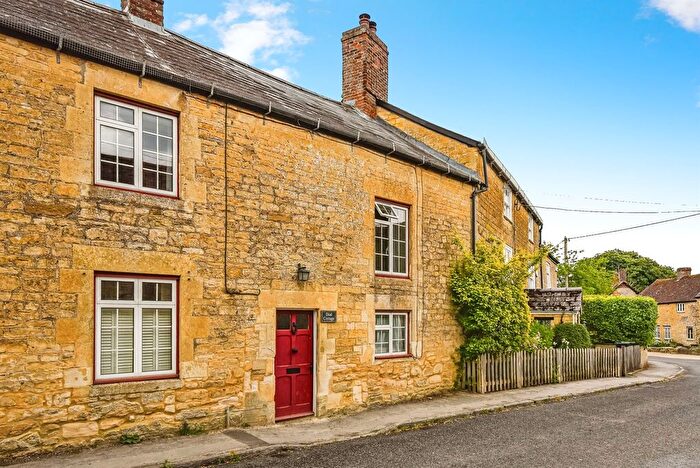 3 Bedroom Terraced House For Sale In Burton Street, Marnhull, Sturminster Newton, DT10