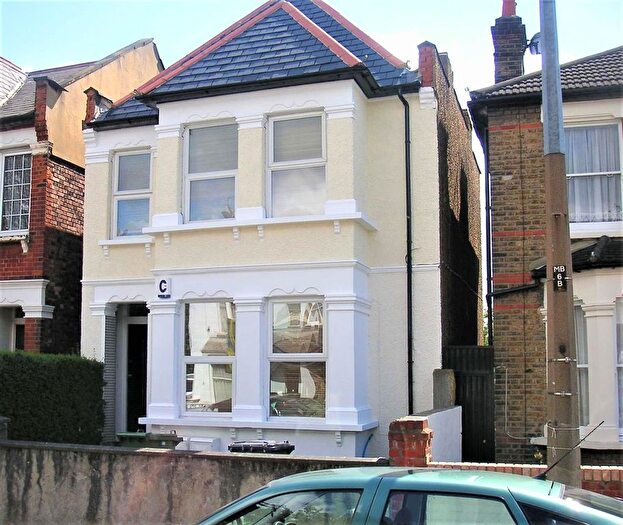 3 Bedroom Flat To Rent In Marlborough Road, Bowes Park, N22