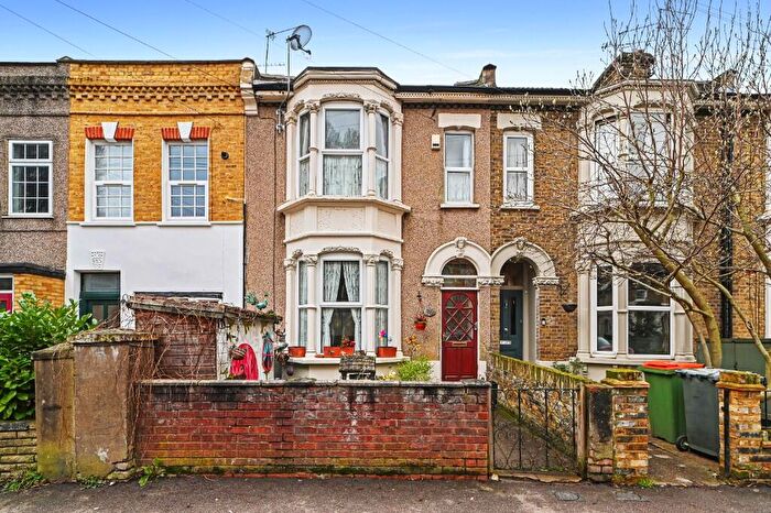 4 Bedroom Terraced House For Sale In Chestnut Avenue, London, E7