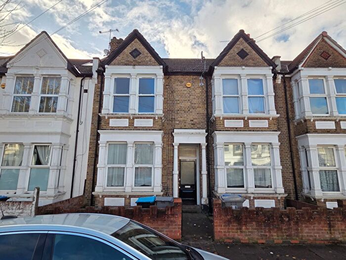 2 Bedroom Flat To Rent In Minet Avenue, Harlesden, London, NW10