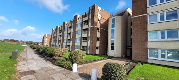 2 Bedroom Apartment For Sale In The Banks, Burbo Way, Wallasey, CH45