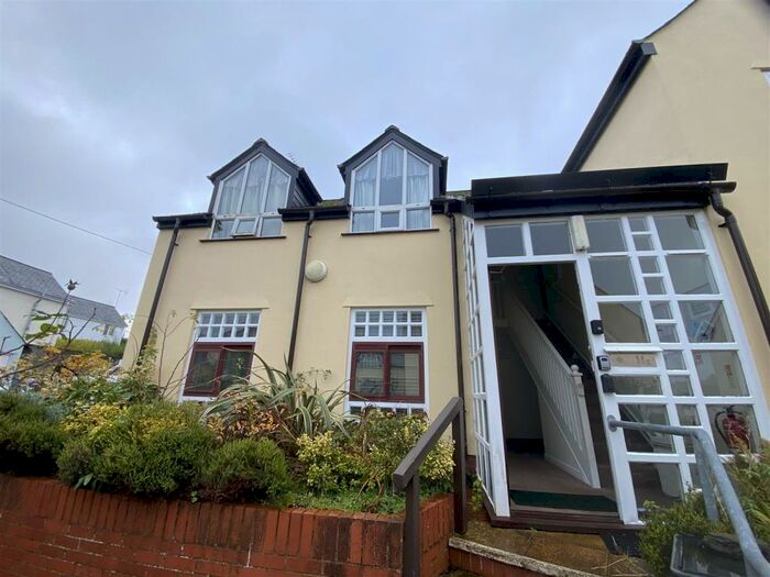 2 Bedroom Apartment To Rent In East Street, Okehampton, EX20