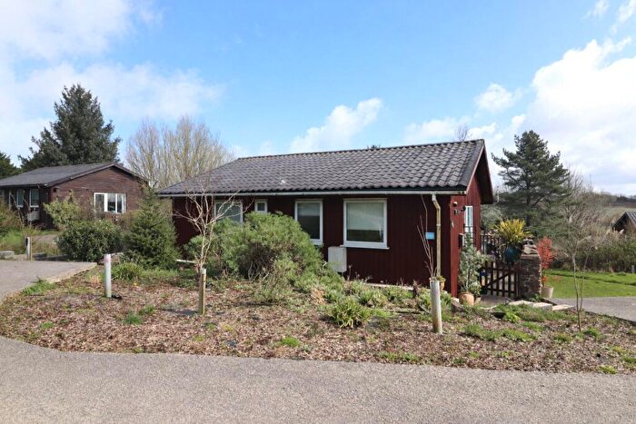 2 Bedroom Apartment For Sale In Woolsery, Bideford, Devon, EX39