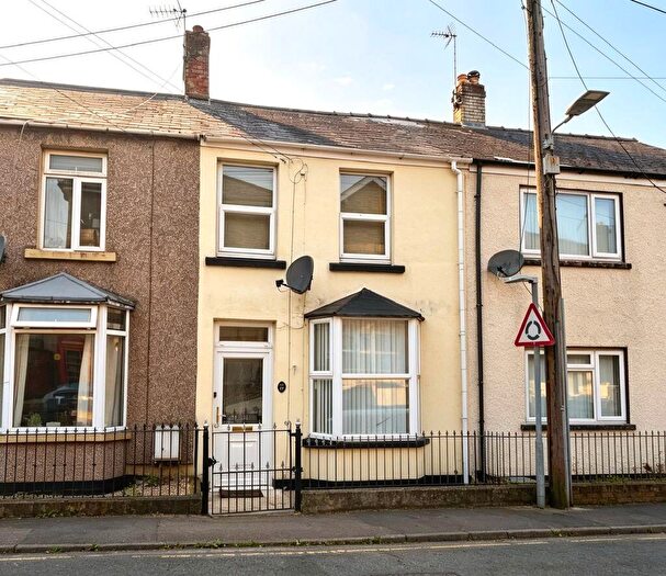 3 Bedroom Terraced House For Sale In Woodside Street, Cinderford, GL14