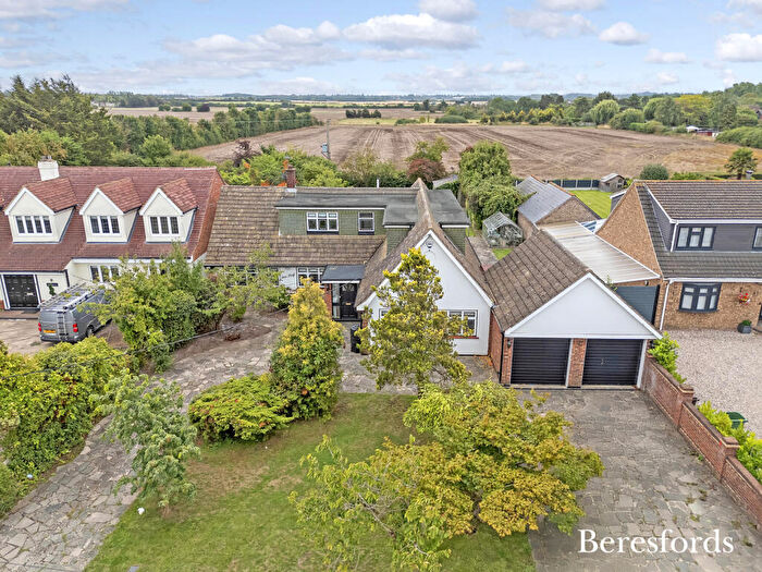 4 Bedroom Detached House For Sale In Victoria Road, Bulphan, RM14