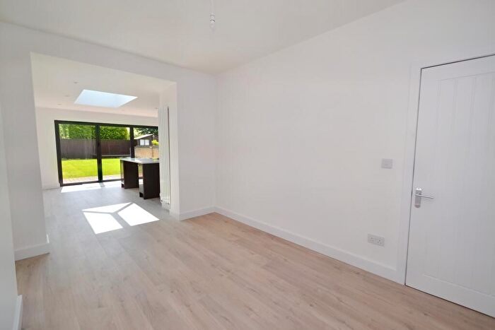 3 Bedroom End Of Terrace House To Rent In Stanmore, London, HA7
