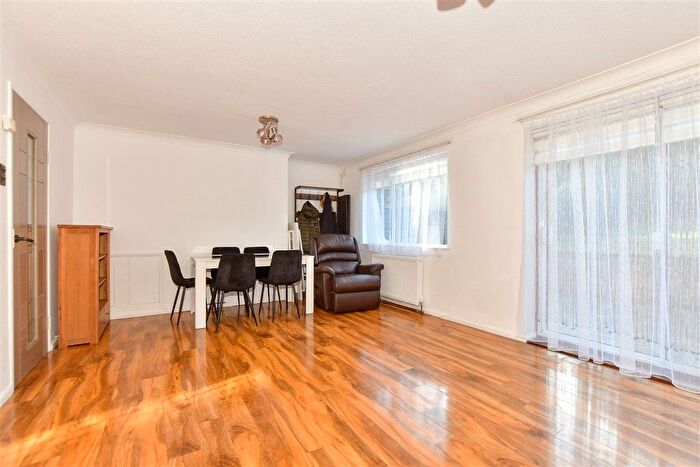 3 Bedroom Semi-detached House For Sale In Old Folkestone Road, Aycliffe, Dover, Kent, CT17