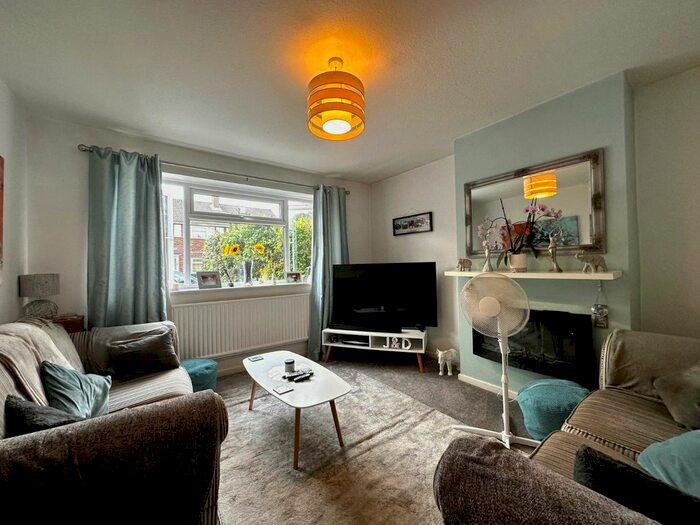 3 Bedroom Semi-Detached House To Rent In Cumbernauld Gardens, Sunbury-On-Thames, Surrey, TW16