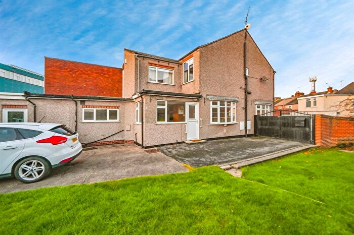 3 Bedroom Semi Detached House For Sale In Park Road, Ripley, DE5