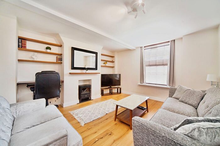 2 Bedroom Flat For Sale In Orchardson Street, London, NW8