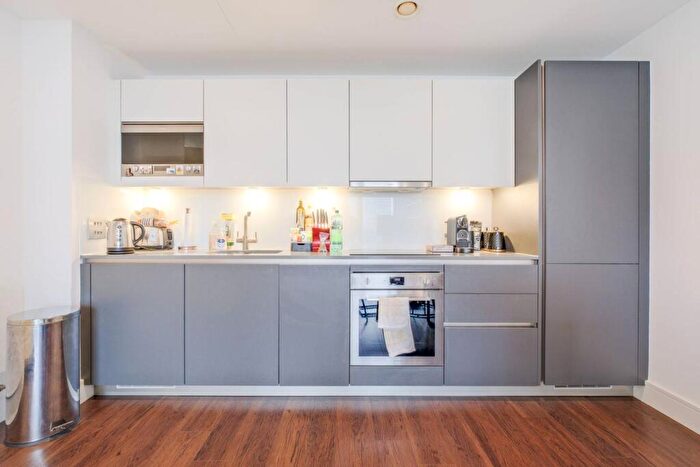 1 Bedroom Flat For Sale In Maine Tower, , Docklands, London, E14