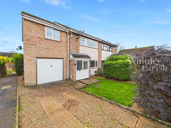 5 Bedroom Semi Detached House For Sale In St Davids Close, Long Stratton, NR15