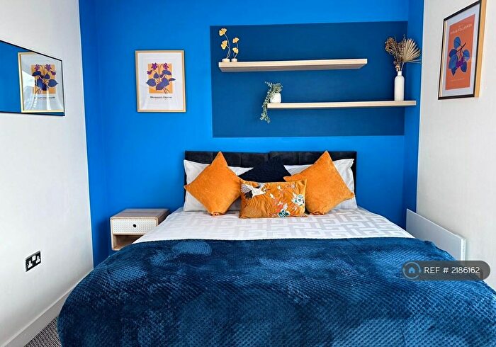 2 Bedroom Flat To Rent In Short Term Let, Sheffield, S1