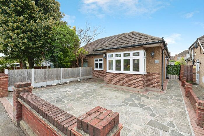 2 Bedroom Semi-Detached House For Sale In Ford Lane, Rainham, RM13